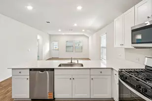 12101 Pike Bnd, Mustang Ridge, TX 78610 - Photo 10