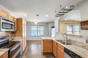 7425 Thannas Way, Austin, TX 78744 - Photo 8