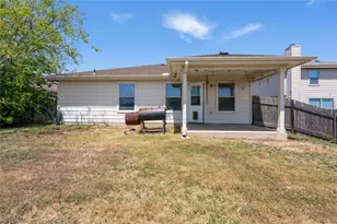 245 Loon Lake Dr, Kyle, TX 78640 - Photo 2