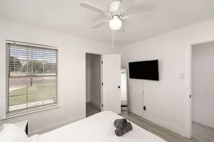 7300 Lazy Creek Dr, Austin, TX 78724 - Photo 8