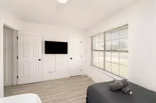 7300 Lazy Creek Dr, Austin, TX 78724 - Photo 10