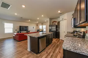 348 Jacquard Ct, Troy, TX 76579 - Photo 4