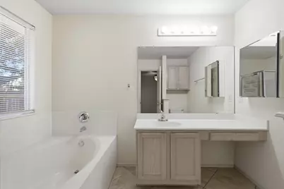 15528 Miss Adriennes Path, Pflugerville, TX 78660 - Photo 16