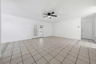 1913 Denfield Dr, Round Rock, TX 78664 - Photo 4