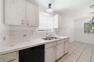 1913 Denfield Dr, Round Rock, TX 78664 - Photo 12