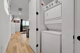 2709 E 5th St, Austin, TX 78702 - Photo 14