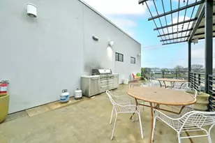 2709 E 5th St, Austin, TX 78702 - Photo 16