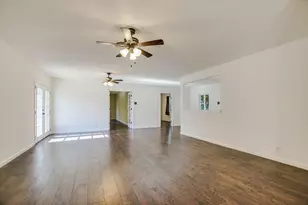 1601 E 19th St, Georgetown, TX 78626 - Photo 6