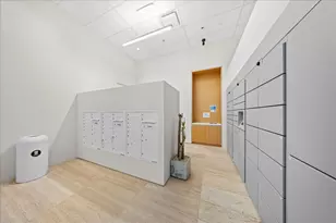 313 W 17th St, Austin, TX 78701 - Photo 16