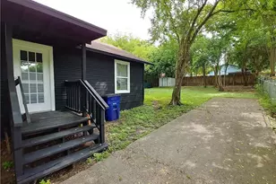 1705 Singleton Ave, Austin, TX 78702 - Photo 16