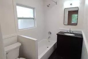 1705 Singleton Ave, Austin, TX 78702 - Photo 14
