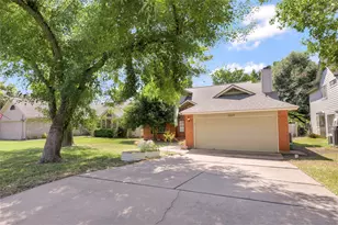 2009 Cervin Blvd, Austin, TX 78728 - Photo 2