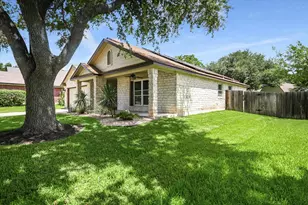17205 Guana Cay Dr, Round Rock, TX 78664 - Photo 2