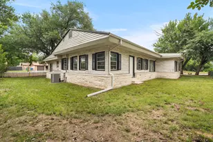 1700 W 7th St, Taylor, TX 76574 - Photo 36