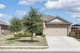 2005 Fairhaven Gtwy, Georgetown, TX 78626 - Photo 2