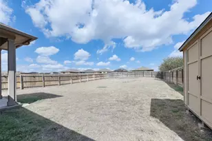 2005 Fairhaven Gtwy, Georgetown, TX 78626 - Photo 22