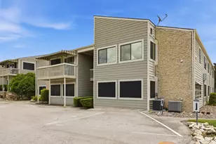 5801 Thunderbird St, Lago Vista, TX 78645 - Photo 2