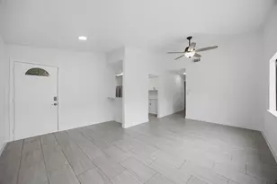 5801 Thunderbird St, Lago Vista, TX 78645 - Photo 10