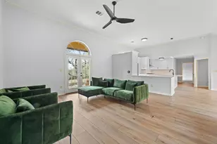 140 Barton Ranch Cir, Dripping Springs, TX 78620 - Photo 10