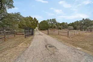 140 Barton Ranch Cir, Dripping Springs, TX 78620 - Photo 1