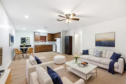 823 N Commerce Street #B, Lockhart, TX 78644 - Photo 6