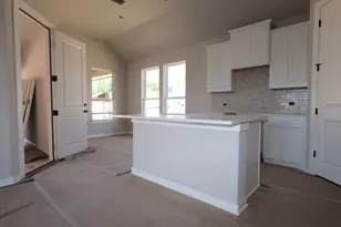 609 Clarissa St, Buda, TX 78610 - Photo 4