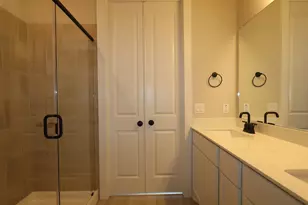 609 Clarissa St, Buda, TX 78610 - Photo 10