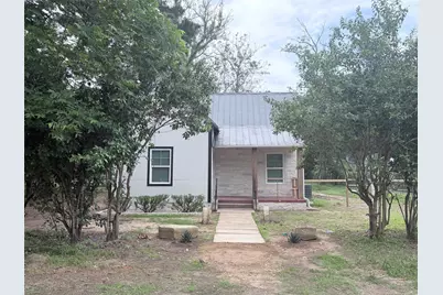 403 Taylor Street, Smithville, TX 78957 - Photo 2