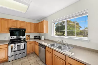 207 Calle Largo, Kyle, TX 78640 - Photo 10