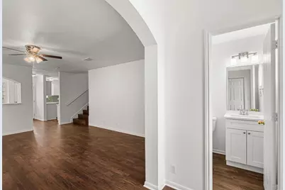 210 Summerside Avenue, Lockhart, TX 78644 - Photo 4