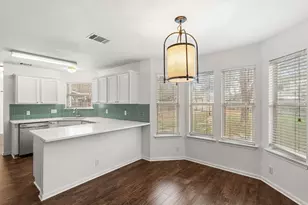 210 Summerside Ave, Lockhart, TX 78644 - Photo 14