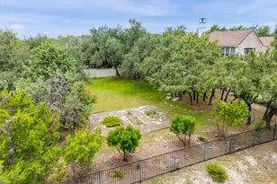 9 Wingreen Loop, The Hills, TX 78738 - Photo 1