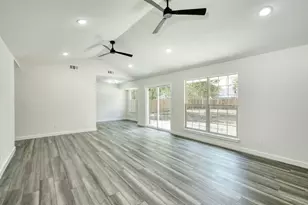 1702 Wagon Gap Dr, Round Rock, TX 78681 - Photo 10