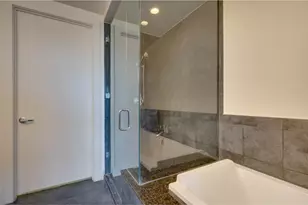 210 Lee Barton Dr, Austin, TX 78704 - Photo 22
