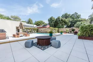 210 Lee Barton Dr, Austin, TX 78704 - Photo 36