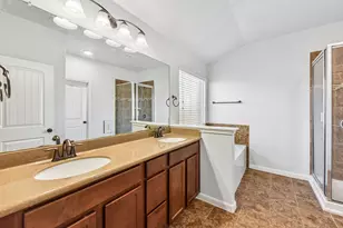 300 Hendelson Ln, Hutto, TX 78634 - Photo 24