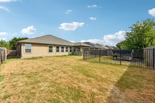 300 Hendelson Ln, Hutto, TX 78634 - Photo 28