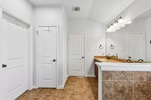 300 Hendelson Ln, Hutto, TX 78634 - Photo 26