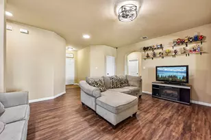 300 Hendelson Ln, Hutto, TX 78634 - Photo 14