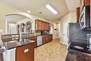300 Hendelson Ln, Hutto, TX 78634 - Photo 34