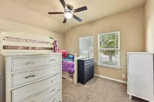 300 Hendelson Ln, Hutto, TX 78634 - Photo 20