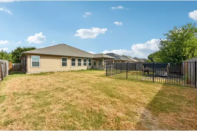 300 Hendelson Lane, Hutto, TX 78634 - Photo 38
