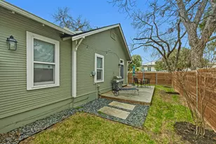 306 W 44th St, Austin, TX 78751 - Photo 36