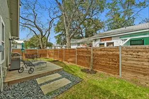 306 W 44th St, Austin, TX 78751 - Photo 32