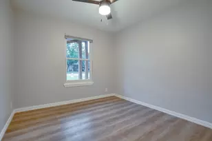 600 Bramble Dr, Austin, TX 78745 - Photo 8