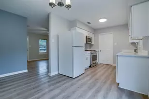 600 Bramble Dr, Austin, TX 78745 - Photo 6