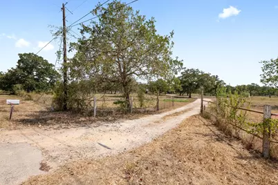376 Jones Road, Cedar Creek, TX 78612 - Photo 4