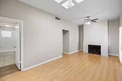 712 Graham Place #302, Austin, TX 78705 - Photo 8