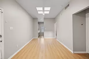 712 Graham Pl, Austin, TX 78705 - Photo 6