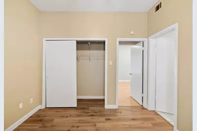 712 Graham Place #302, Austin, TX 78705 - Photo 18